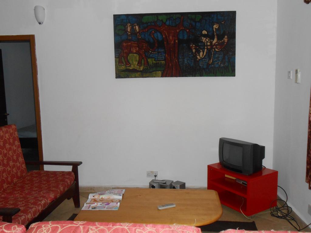Sanchaba Yellow Apartments Kololi Kültér fotó